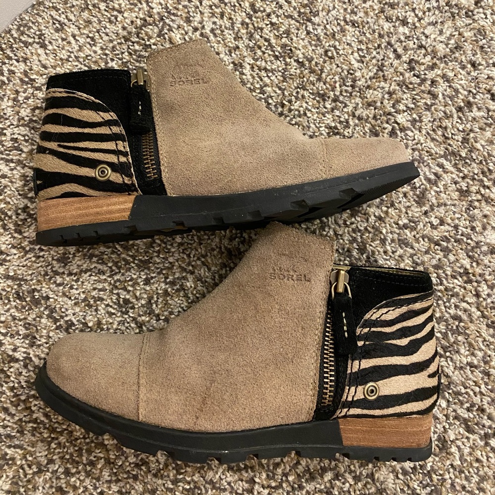 Worn twice: Sorel size 7 boot